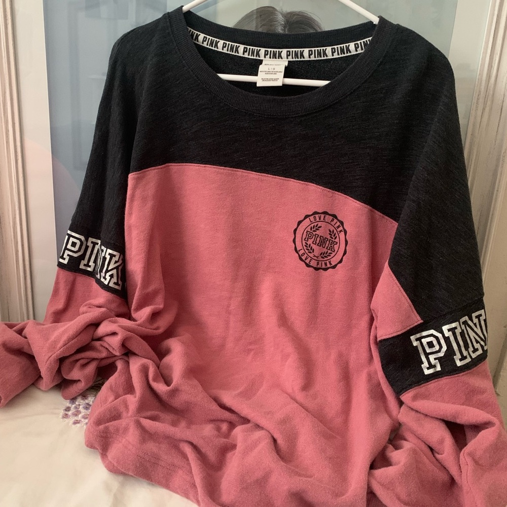 victoria’s secret pink sweatshirt